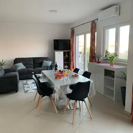 Zig-zag Apartment Mlini